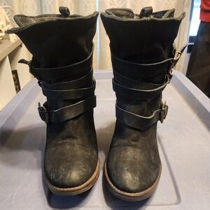 Steve Madden Yale Belted leather suede boots. GUC. Women's size 8M